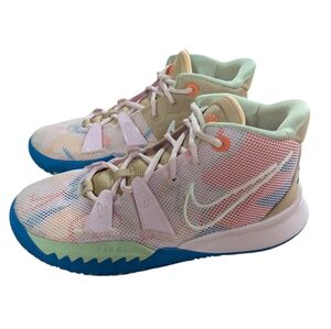Nike Kyrie 7 1 World 1 People Regal Pink Basketball Shoes Sneakers Size 5Y